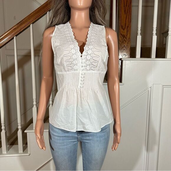 Emma James Tops - Pretty white tie back zip side sleeveless top